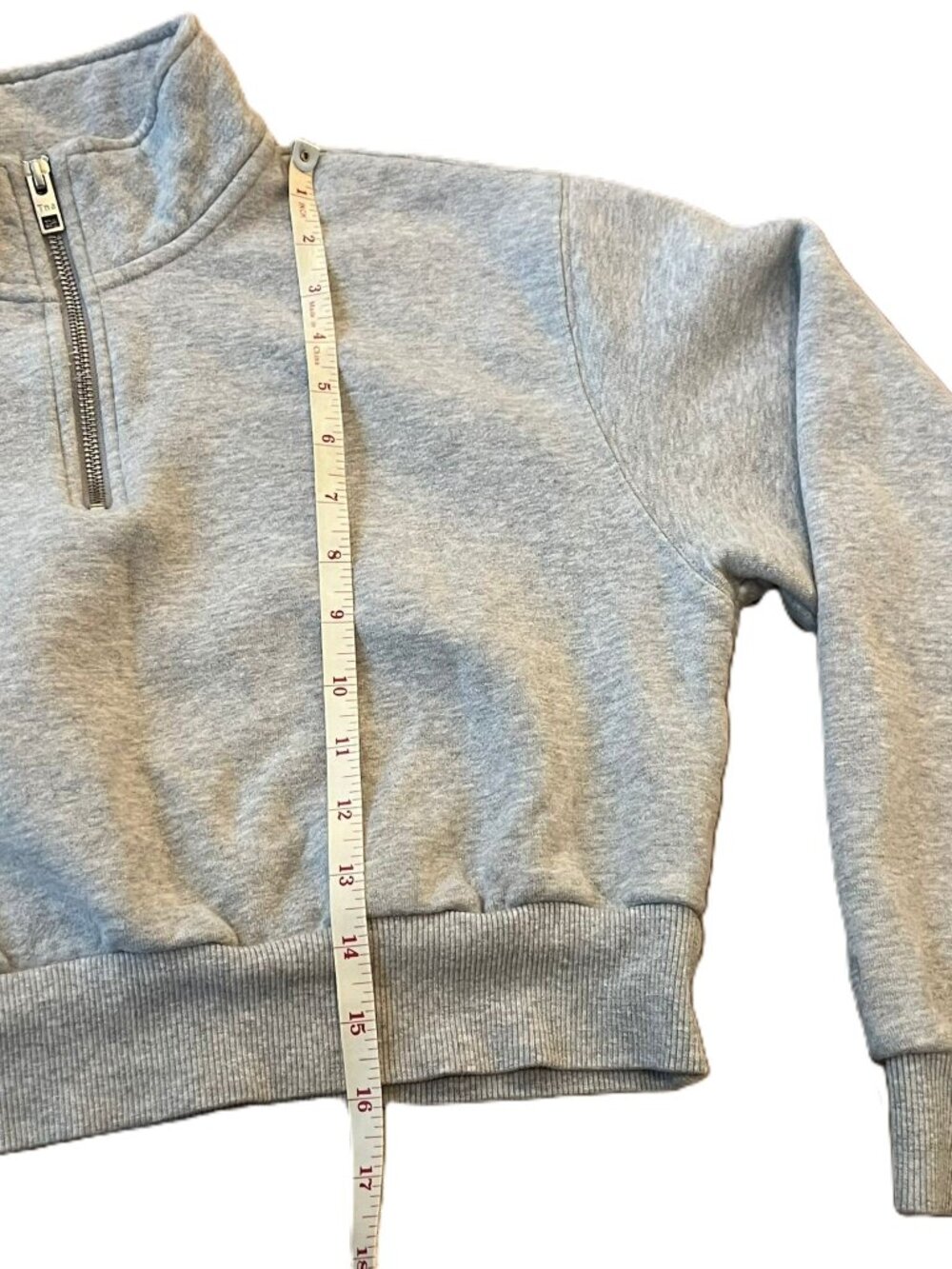 Aritzia TNA Cozy AF Fleece 1/2 Zip Cropped Sweatshirt Light Grey Size Small - Picture 5 of 7